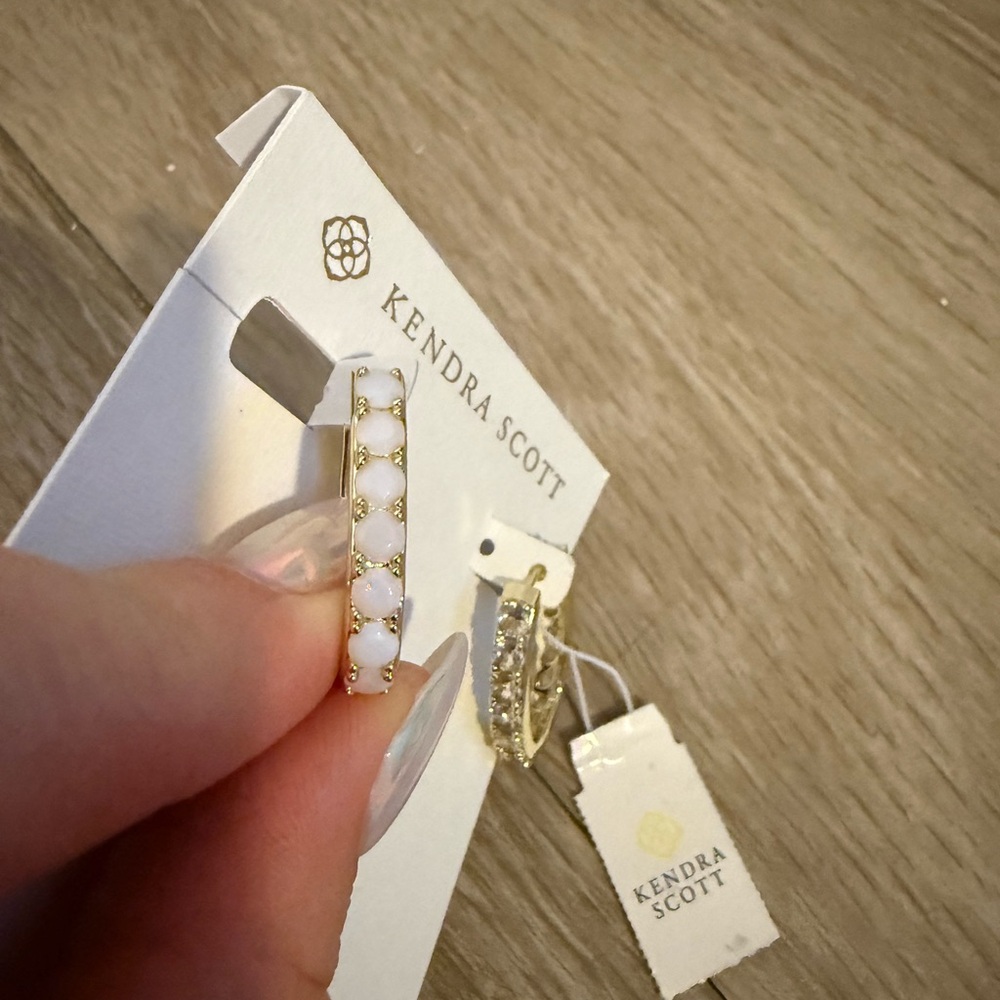 Kendra Scott Chandler Hoop Earrings NWT - Picture 3 of 5
